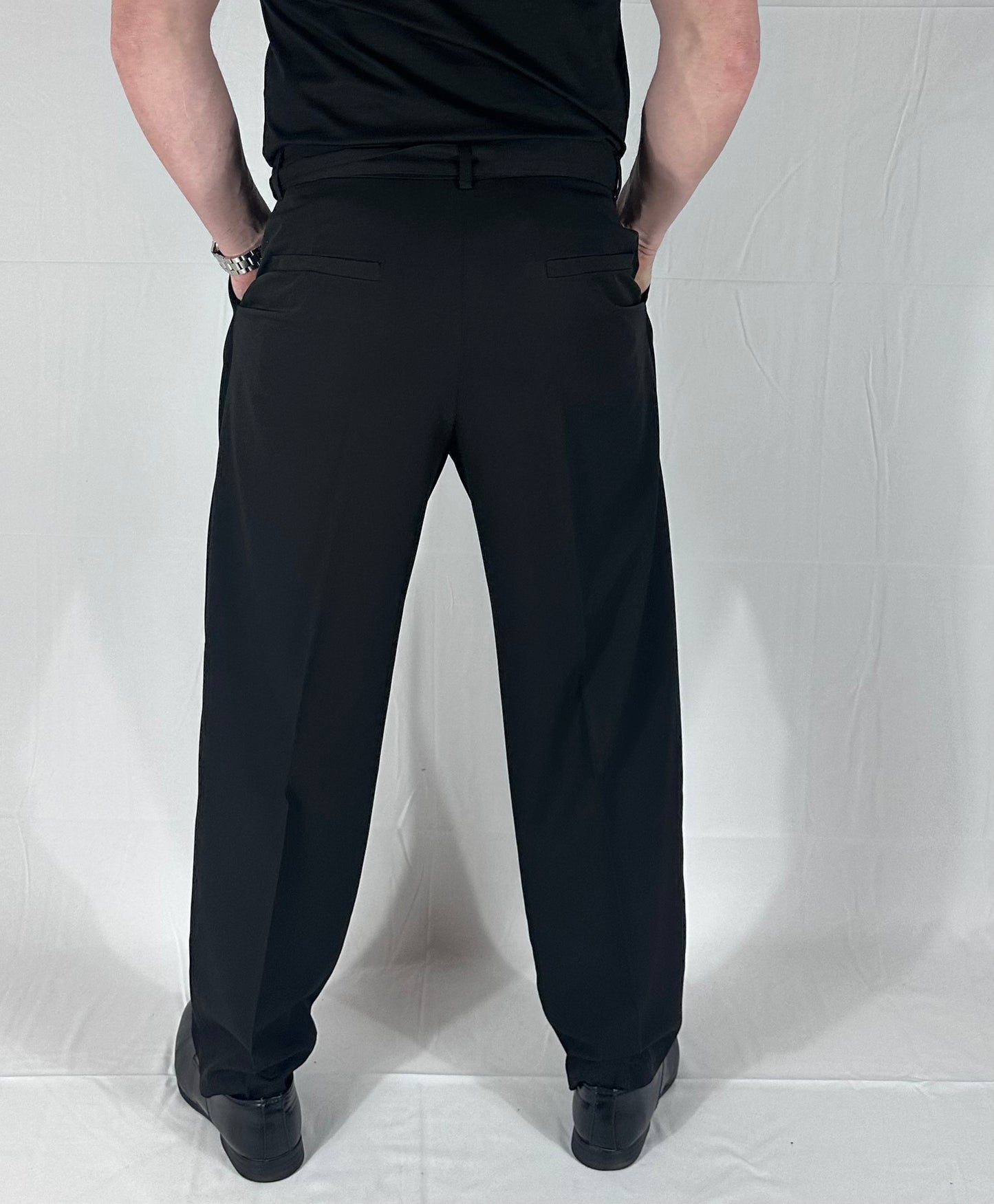 LEGAME —PANTALONE CON LACCIO RIMOVIBILE NERO |🇮🇹